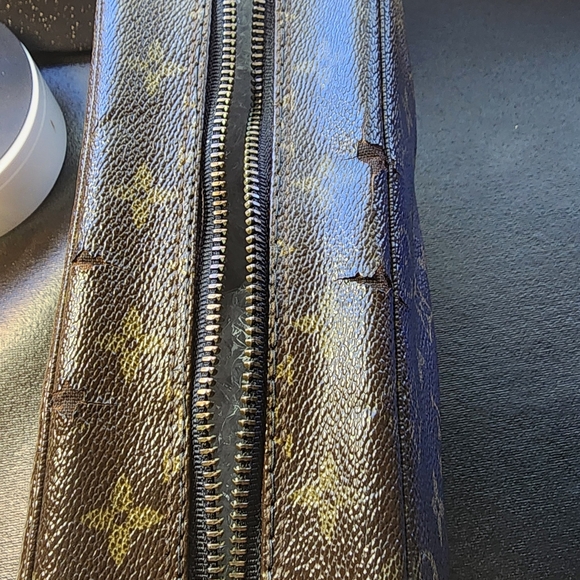 Louis Vuitton Trousse Toiletry Pouch Monogram 23 Brown Clutch GUC - Picture 13 of 15
